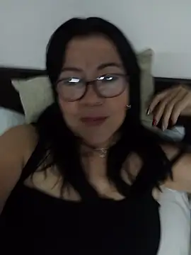 laliItaclark online show from February 9, 2026, 2:37 pm