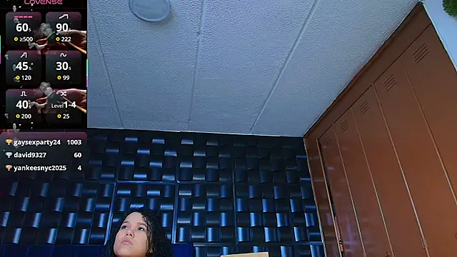 Snapshot of Kesha_rosse_ chatting on November 4, 2025, 5:22 am Kesha rosse online show from November 4, 2025, 5:22 am