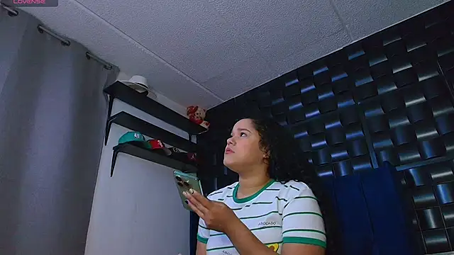 Snapshot of Kesha_rosse_ chatting on October 30, 2025, 4:44 am Kesha rosse online show from October 30, 2025, 4:44 am