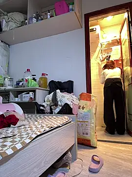 Zuzu-6 online show from February 17, 2026, 5:49 am