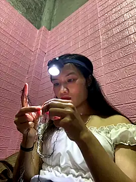 Yunzang online show from December 23, 2025, 1:27 am