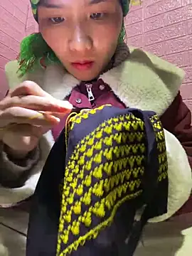 Yunzang online show from February 15, 2026, 12:15 pm