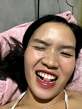 Snapshot of Yunzang chatting on November 29, 2025, 12:05 pm Yunzang online show from November 29, 2025, 12:05 pm