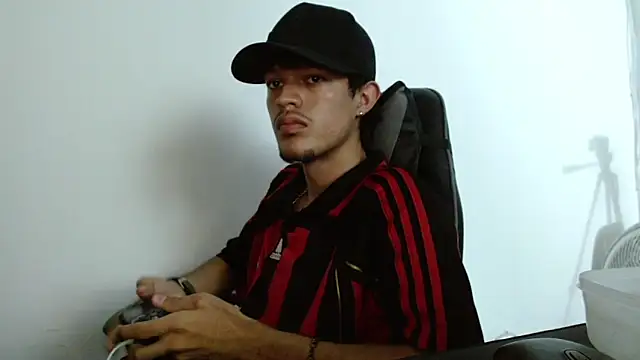 BrayanOconer08 online show from November 14, 2025, 12:14 am