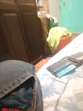 crazyyela online show from October 25, 2025, 3:49 am