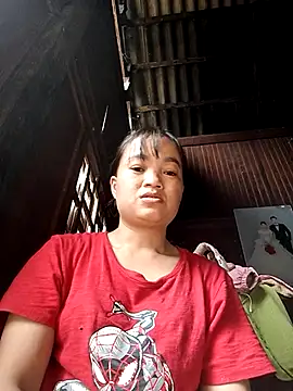 Snapshot of Noelle-e chatting on October 30, 2025, 5:17 am Noelle-e online show from October 30, 2025, 5:17 am