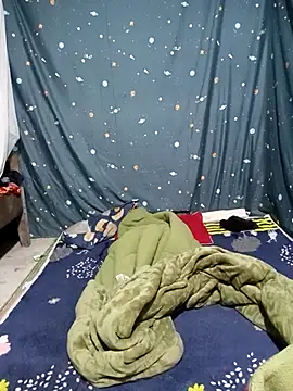 Phoena-a online show from February 2, 2026, 11:04 pm