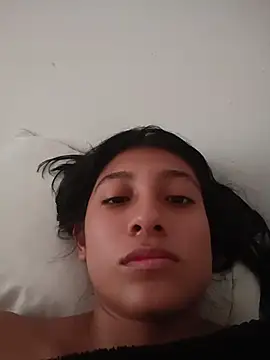 Snapshot of YeseniaRodriguez3 chatting on July 10, 2026, 8:09 pm YeseniaRodriguez3 online show from July 10, 2026, 8:09 pm