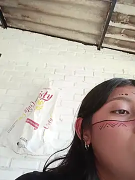 Snapshot of YeseniaRodriguez3 chatting on October 31, 2025, 5:42 pm YeseniaRodriguez3 online show from October 31, 2025, 5:42 pm