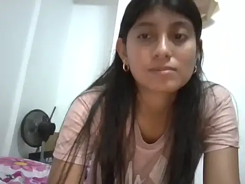 YeseniaRodriguez3 online show from March 10, 2026, 12:25 am