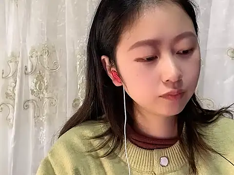 Snapshot of nuannuan35593 chatting on November 22, 2025, 2:05 pm nuannuan35593 online show from November 22, 2025, 2:05 pm