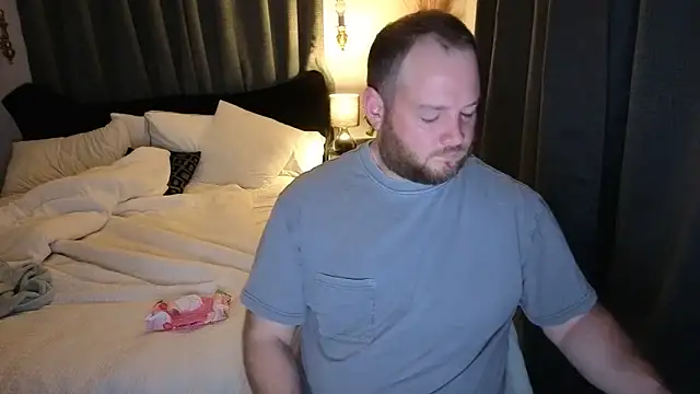 Snapshot of john_clarisa chatting on November 13, 2025, 7:23 am john clarisa online show from November 13, 2025, 7:23 am