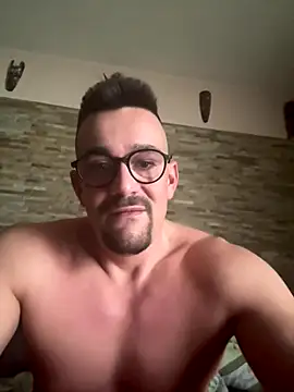 Snapshot of Gentleman_36 chatting on October 27, 2025, 9:32 am Gentleman 36 online show from October 27, 2025, 9:32 am