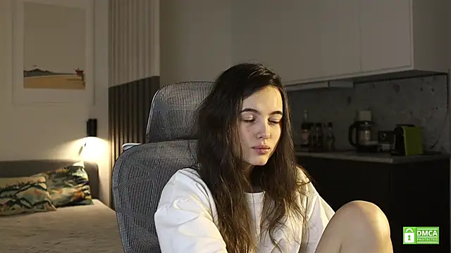 amelie shine online show from November 16, 2025, 12:21 pm