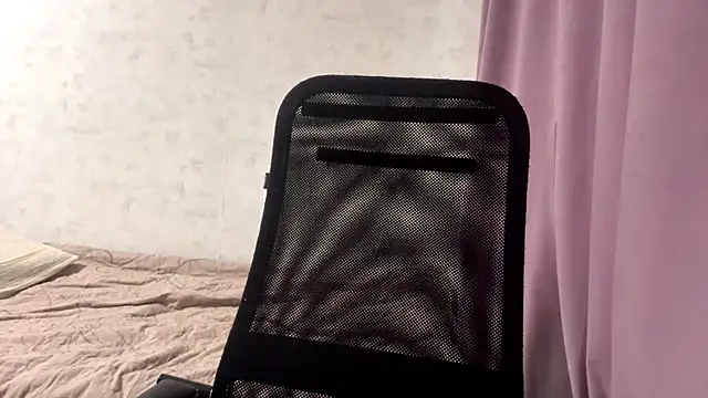 Snapshot of AliceStacy chatting on November 30, 2025, 8:26 am AliceStacy online show from November 30, 2025, 8:26 am