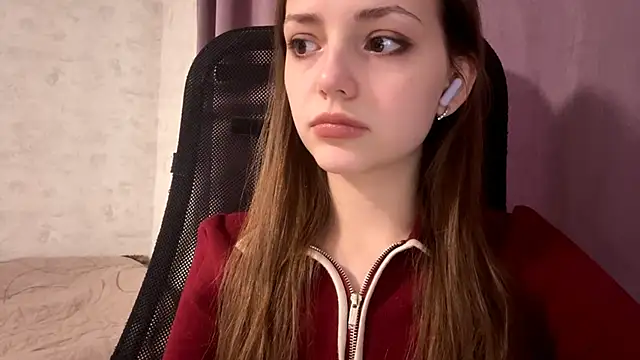 Snapshot of AliceStacy chatting on November 15, 2025, 9:24 am AliceStacy online show from November 15, 2025, 9:24 am