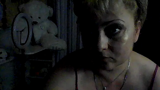 Snapshot of xHot_Amazonq chatting on July 24, 2026, 1:51 pm xHot Amazonq online show from July 24, 2026, 1:51 pm
