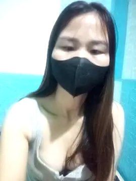 Snapshot of Donatella28 chatting on December 17, 2025, 8:47 pm Donatella28 online show from December 17, 2025, 8:47 pm