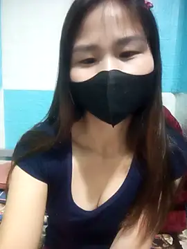 Snapshot of Donatella28 chatting on December 21, 2025, 2:08 pm Donatella28 online show from December 21, 2025, 2:08 pm