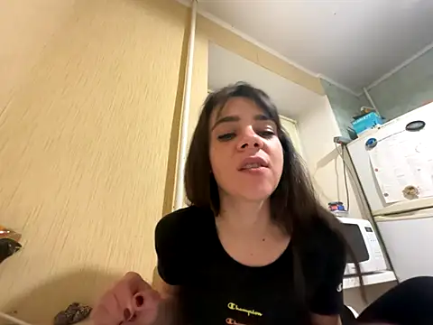 Snapshot of TinaLoverxq chatting on October 28, 2025, 8:30 pm TinaLoverxq online show from October 28, 2025, 8:30 pm