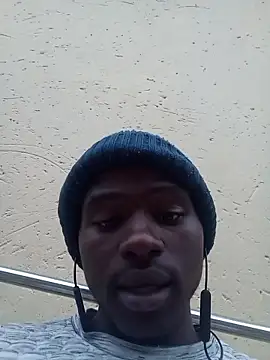 younggblackkCOCK19 online show from November 6, 2025, 4:00 pm