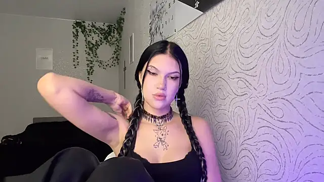 Snapshot of Sylira_fable chatting on November 12, 2025, 11:47 am Sylira fable online show from November 12, 2025, 11:47 am