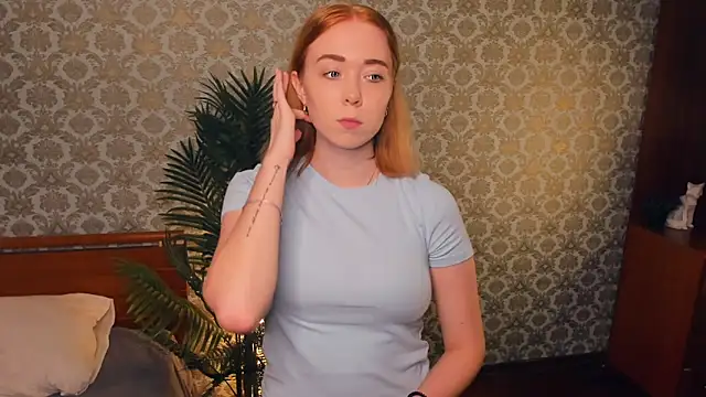 Snapshot of AddieOsler chatting on November 3, 2025, 7:50 pm AddieOsler online show from November 3, 2025, 7:50 pm