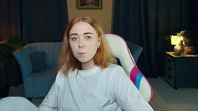 Snapshot of AddieOsler chatting on December 4, 2025, 9:03 pm AddieOsler online show from December 4, 2025, 9:03 pm