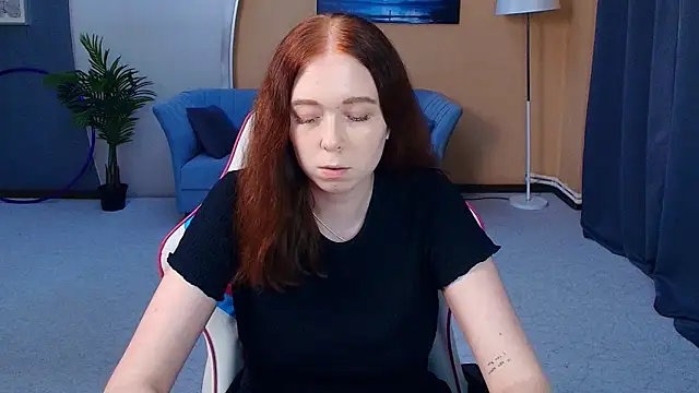 Snapshot of AddieOsler chatting on June 11, 2026, 12:32 am AddieOsler online show from June 11, 2026, 12:32 am