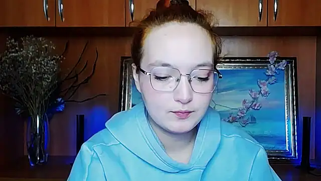 Snapshot of MissAriaa chatting on April 14, 2026, 6:18 am MissAriaa online show from April 14, 2026, 6:18 am