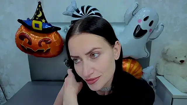Snapshot of Michellee_Adamss chatting on October 27, 2025, 6:42 pm Michellee Adamss online show from October 27, 2025, 6:42 pm
