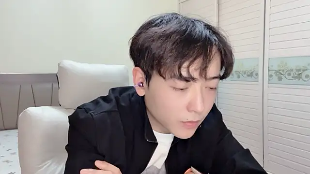 Snapshot of xiaoxiao1025 chatting on November 14, 2025, 1:15 pm xiaoxiao1025 online show from November 14, 2025, 1:15 pm