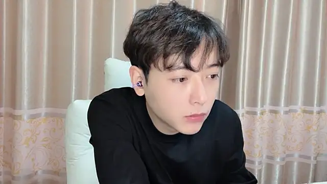 Snapshot of xiaoxiao1025 chatting on November 4, 2025, 1:26 pm xiaoxiao1025 online show from November 4, 2025, 1:26 pm