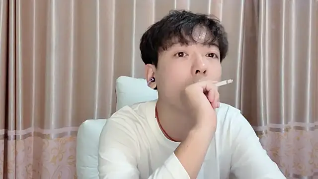 Snapshot of xiaoxiao1025 chatting on October 31, 2025, 1:30 pm xiaoxiao1025 online show from October 31, 2025, 1:30 pm