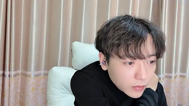 Snapshot of xiaoxiao1025 chatting on October 29, 2025, 12:37 pm xiaoxiao1025 online show from October 29, 2025, 12:37 pm