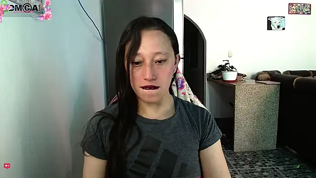 Snapshot of Sunshine_e chatting on May 19, 2026, 7:10 pm Sunshine e online show from May 19, 2026, 7:10 pm