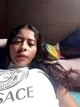 Tinaa18Love online show from December 2, 2025, 3:58 pm