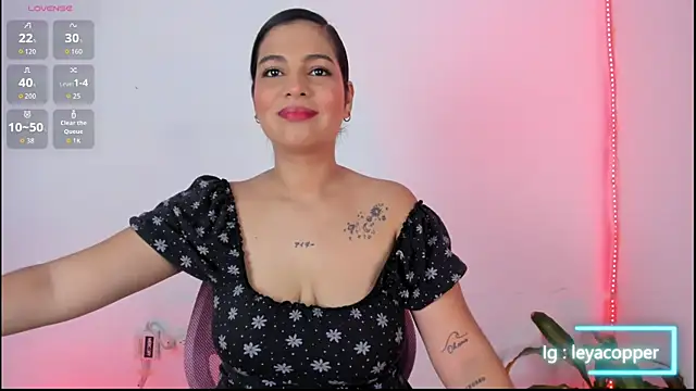 Snapshot of Leyacopper_ chatting on July 12, 2026, 12:11 am Leyacopper online show from July 12, 2026, 12:11 am