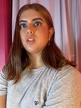 Snapshot of RileyFlame chatting on November 26, 2025, 7:25 pm RileyFlame online show from November 26, 2025, 7:25 pm