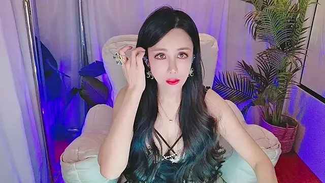 Vv123668 online show from November 30, 2025, 1:23 pm