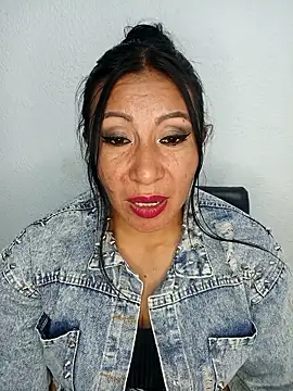 Esmeralda 546 online show from January 9, 2026, 7:21 pm