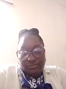 SweetestDIP online show from October 27, 2025, 1:01 pm