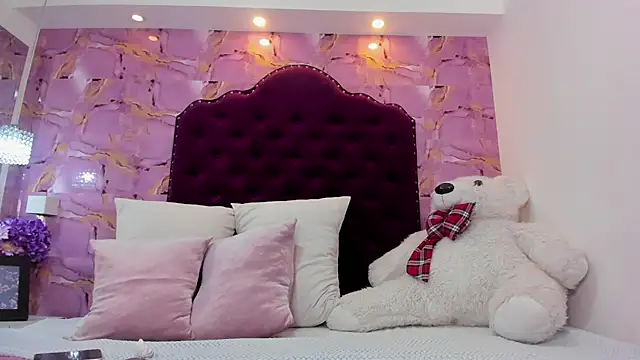 Snapshot of naomy_sexy_ chatting on November 24, 2025, 11:54 am naomy sexy online show from November 24, 2025, 11:54 am