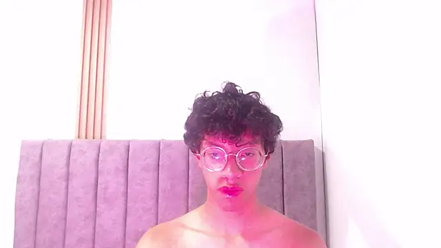 Athenea Zoe online show from October 29, 2025, 7:57 pm