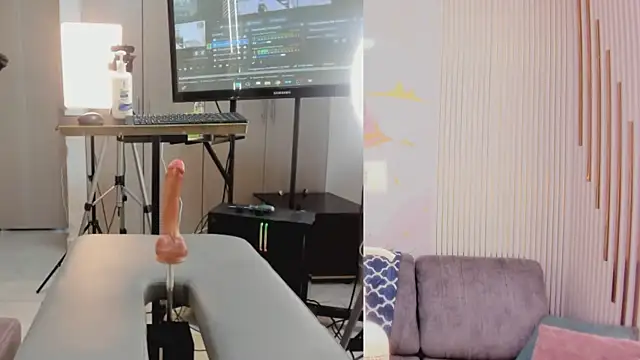 Snapshot of NhoanBrunette chatting on March 1, 2026, 2:06 pm NhoanBrunette online show from March 1, 2026, 2:06 pm