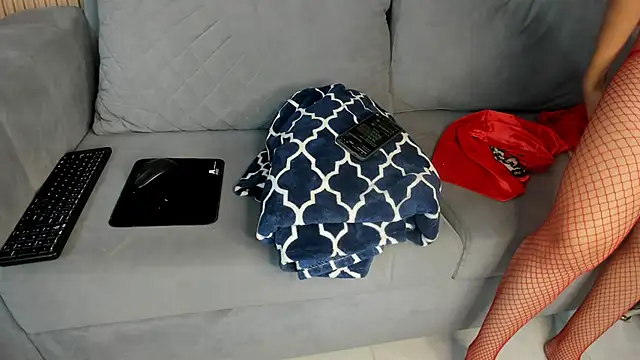 Snapshot of NhoanBrunette chatting on November 19, 2025, 12:38 pm NhoanBrunette online show from November 19, 2025, 12:38 pm