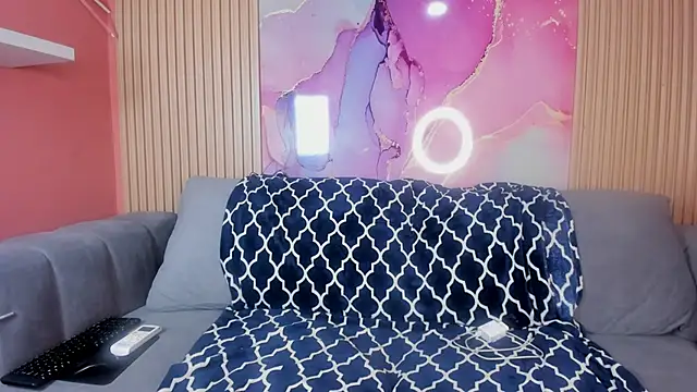 Snapshot of NhoanBrunette chatting on November 18, 2025, 12:30 pm NhoanBrunette online show from November 18, 2025, 12:30 pm