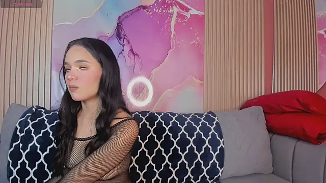 Snapshot of NhoanBrunette chatting on December 4, 2025, 1:32 pm NhoanBrunette online show from December 4, 2025, 1:32 pm