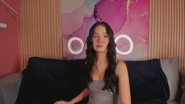 Snapshot of NhoanBrunette chatting on February 20, 2026, 2:19 pm NhoanBrunette online show from February 20, 2026, 2:19 pm