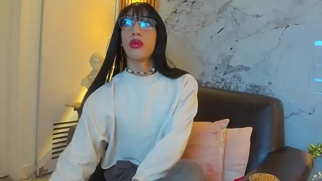 Snapshot of Nayla_Monroee chatting on November 4, 2025, 1:59 pm Nayla Monroee online show from November 4, 2025, 1:59 pm